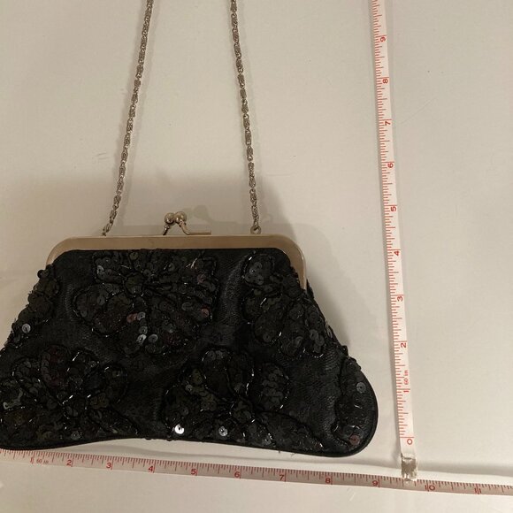 Beaded Floral Black Kiss Lock Clutch Purse with Chain Strap - Picture 2 of 8